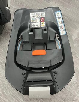 Autosedačka Cybex Aton 5 se základnou - 3