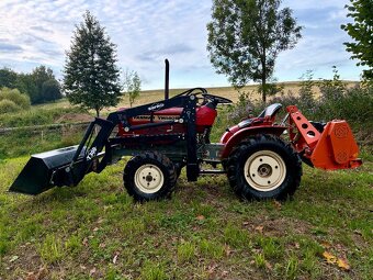 Malotraktor s čelním nakladačem a mulčovačem, Yanmar 1401D - 3