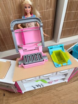 Kuchyňský set + panenka Barbie + doplňky - 3