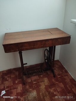 šicí stroj Minerva - 3