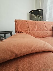 oranžový gauč - 3
