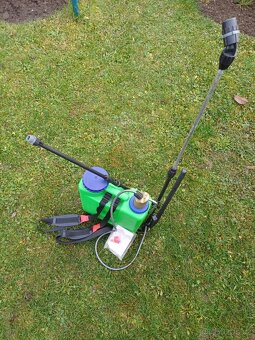 Prodám ruční zahradní postřikovač - 3