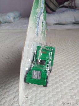 Model kamionu Ariel - 3