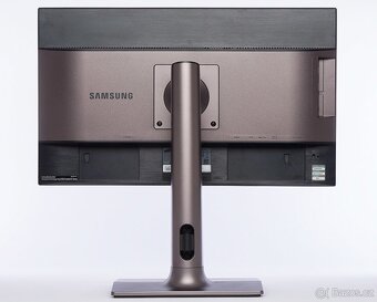 Monitor 24" Ultra HD SAMSUNG U24E850R - 3