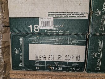 Šedý obklad na zeď Horní Bříza - 3