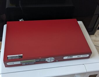 mood media MP7000 - 3