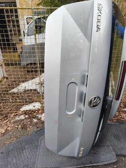 Skoda Rapid - páté dveře, víko kufru - 3