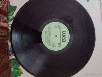 2 LP Dvorana slávy 5 - 3