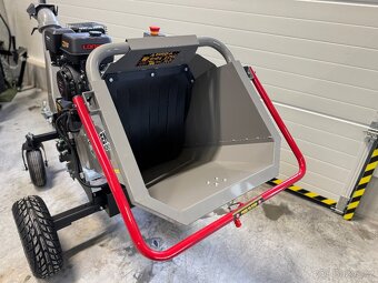 Štěpkovač dřeva a větví GTS-3000 - 3