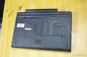 Lenovo ThinkPad T520 Core i5 2,5GHz FullHD 15" 95% gamut - 3