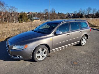 Volvo V70 2.4 D5 manuál - 3