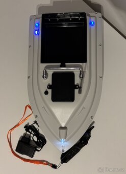Zavážecí loďka s GPS, baterie 18000mAh - JEDNORUČNÍ OVLADAČ - 3