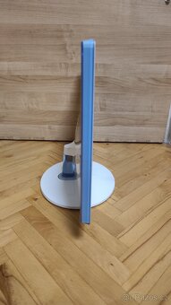 Prodám 24 palcový monitor Samsung - 3