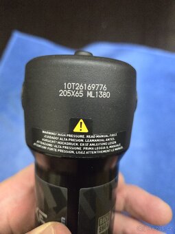 Rock Shox Deluxe Select+ - 3