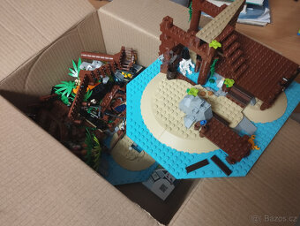Lego 21322 - 3