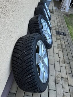 Prodám nový zimní Volkswagen alu kola - 3