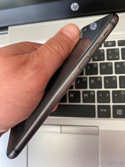 iPhone 8 256 GB - 3