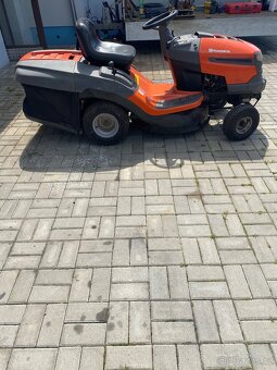 Zahradní trakturek Husgvarna CT126 - 3