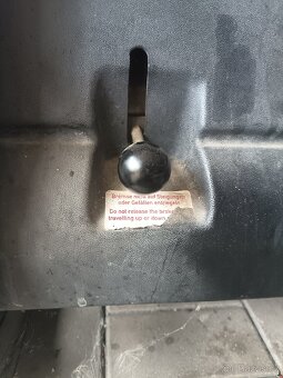 Invalidní vozík - elektrický - 3