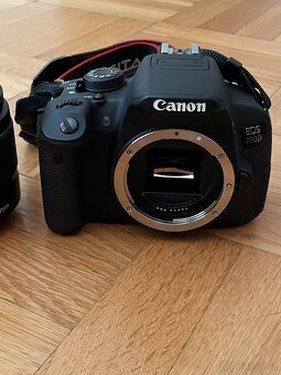 Canon EOS 700D EF-S 18-55mm kit - 3
