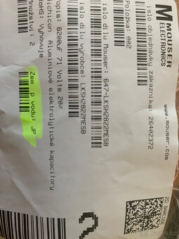 8200 uF/71V - NichFitrační kondenzátory do zesilovačů  2ks - 3