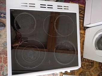 🍳 Sklokeramický sporák BEKO – horkovzduch + gril - 3
