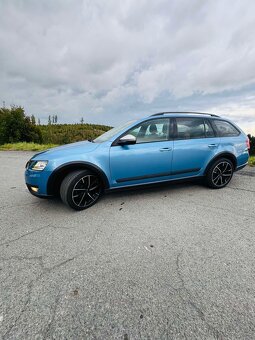 Škoda Octavia Scout  - 3