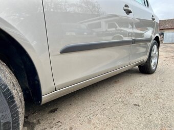 HEZKÁ ŠKODA FABIA  1.2 TSI - BEZ KOROZE - 2 SADY KOL - 3