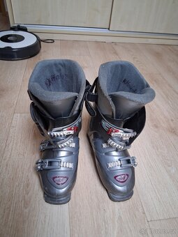 Prodám lyže a pŕeskáče - 3