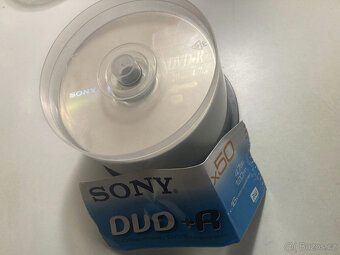 Prázdná čistá média CD, DVD - 3