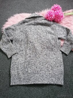 Krásný dámský svetr - 3