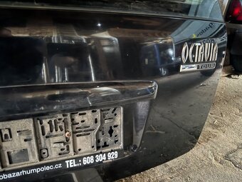 Páté dveře Škoda Octavia 1 combi - 3