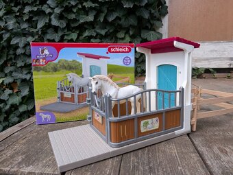 Schleich - stáj pro koně - 3