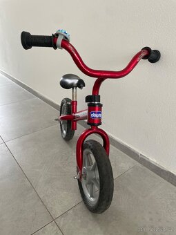 CHICCO Odrážedlo 2-5r, do 25 kg Red Bulet SLEVA - 3