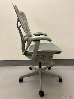 Kancelářská židle Herman Miller Mirra - 3