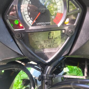 Suzuki SV 650s - 3