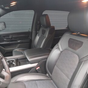 DODGE RAM 1500 5,7 HEMI BUILT TO SERVE 2023 - 3