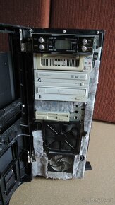 počítačová skříň THERMALTAKE X - 3