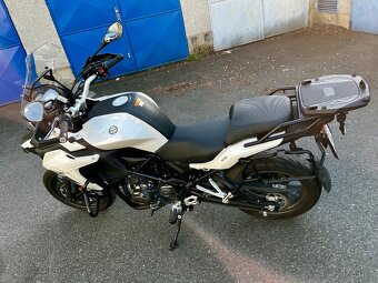 Benelli TRK 502 cestovní motorka - 3