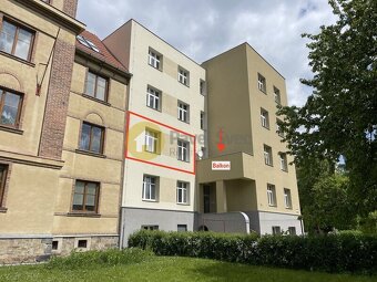 Prodej prostorného byt 2+1, balkon, komora, sklep, Strakonic - 3