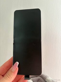 Samsung Galaxy Z Flip6 - 3