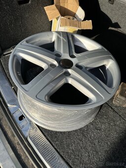 Alu kola Touareg 5x130 - 3