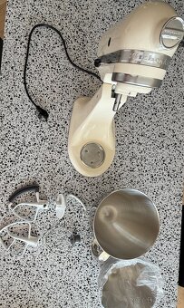 Prodám ikonický kuchyňský robot KitchenAid Artisan KSM175 - 3