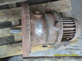 Motor s převodovkou - 3