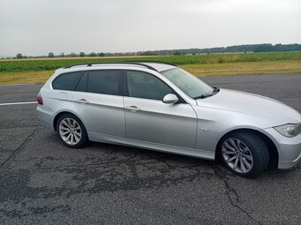 BMW E91 325XI - 3