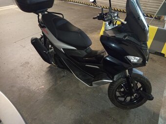 Aprilia 125 sr gt - 3
