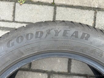 195/60/16 zimní pneumatiky GOODYEAR - 3