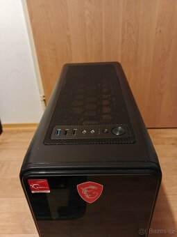 Počítačová skříň s průhlednou bočnicí - 3