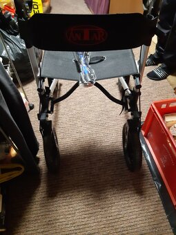 Invalidní chodítko. - 3