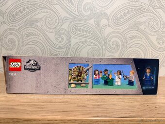 LEGO Jurassic World 75937 Triceraptospovo besneni - 3